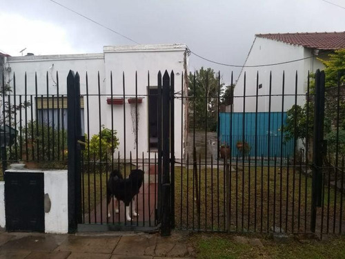 Imagen 1 de 9 de Casa En Venta En Ituzaingo