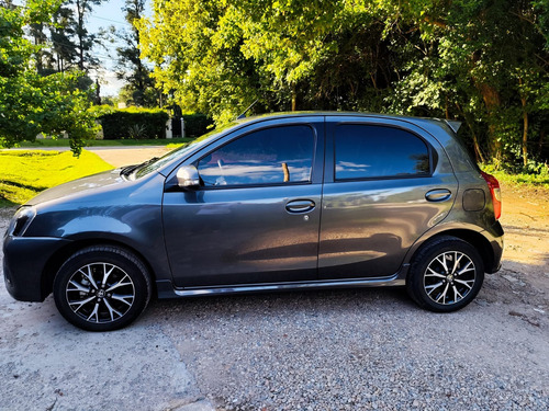 Toyota Etios 1.5 xls pack mt6