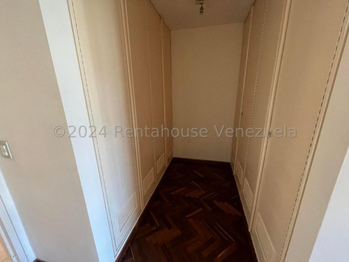 Alquiler De Elegante Apartamento En Colinas De Valle Arriba / Cl. Mls-24-21087