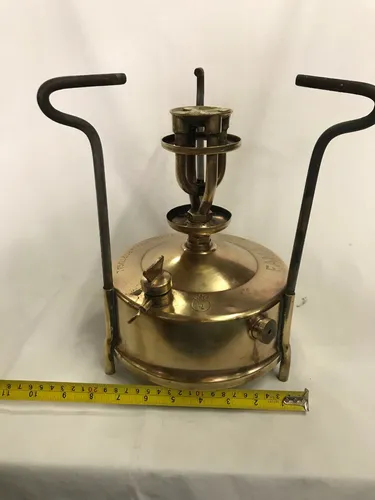 Estufa Marca Fama Decorativa En Bronce Marcada Fama 836 (Usado)