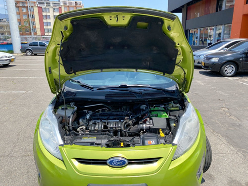 Ford Fiesta 1.6 Hatchback Mecánica