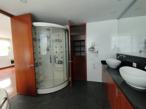 Apartamento En Arriendo/venta En Santa Barbara Oriental-usaquén. Cod A1614394