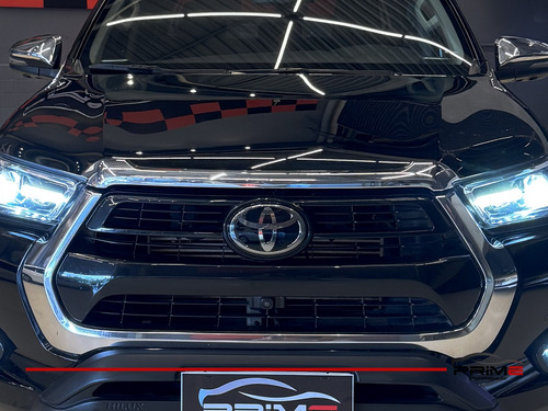 Toyota Hilux 2.8 D-4D TURBO DIESEL CD SRX 4X4 AUTOMÁTICO