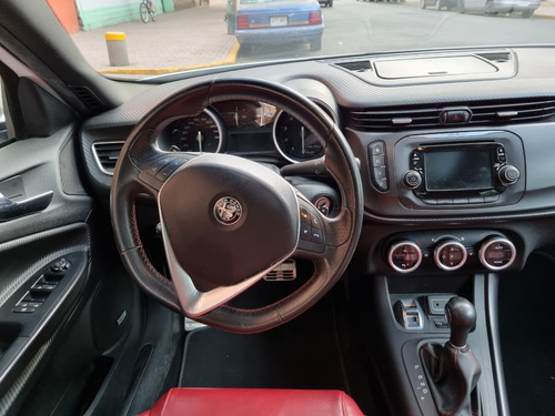 Imagen 2 de 11 de Alfa Romeo Giulietta