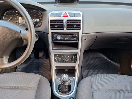Peugeot 307 1.6 PRESENCE 16V FLEX 4P MANUAL