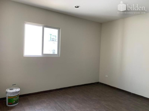 Casa Sola En Venta Fracc. Los Nogales Residencial En Durango