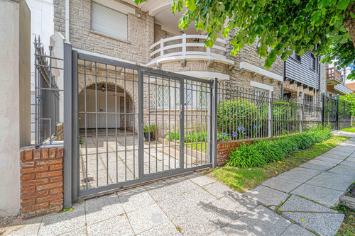 Venta - Casa - 5 Ambientes - Barrio Los Troncos
