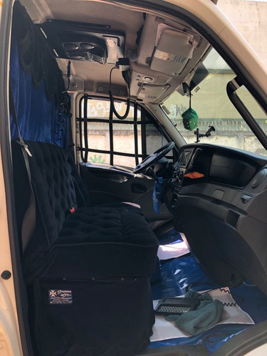 Imagem 4 de 15 de Iveco Dailly 35s14