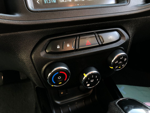 Chevrolet Onix 1.4 Mpfi Ltz 8V Flex 4P Automático