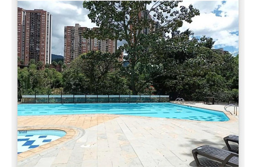 Apartamento En Venta En Exclusiva Unidad Cerrada En Sabaneta! Ref