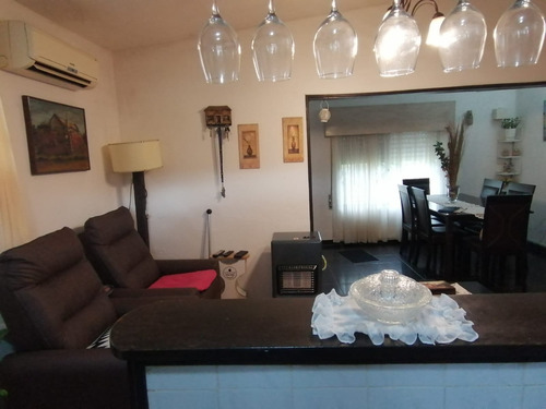 Se Vende Casa El Pinar 2 Dormitorios . Oportunidad Unica ! Impecable, Para Entrar