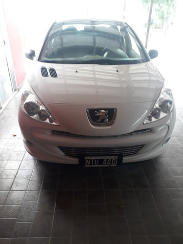 Peugeot 207 Feline