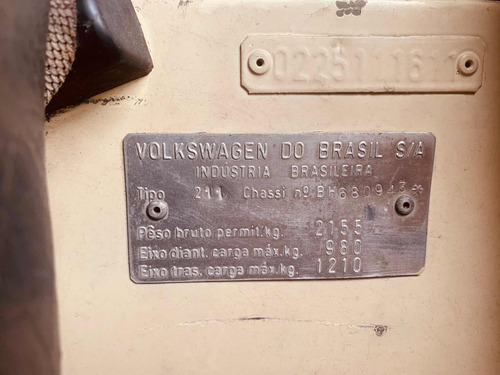 Volkswagen Kombi T2 Furgon