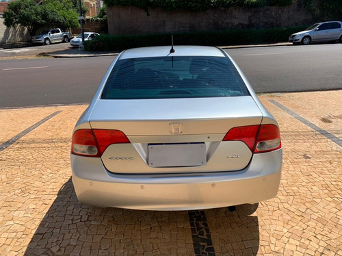 Imagem 6 de 9 de Honda Civic Sedan Lxl 1.8 Prata 2011