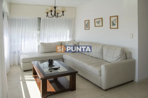 Vende Y Alquila Apartamento De 2 Dormitorios En Peninsula, Punta Del Este