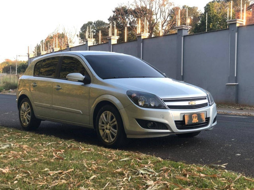 Imagem 4 de 10 de Chevrolet Vectra 2.0 Mpfi Gt Hatch 8v Flex 4p Manual