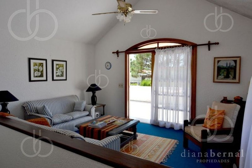 Punta Del Este, Pinares, 3 Dormitorios Y Dependencias.- Ref: 1769