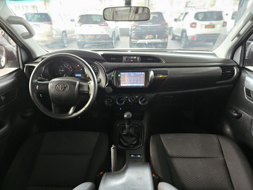 Toyota Hilux 2.8 STD 4X4 CD 16V DIESEL 4P MANUAL