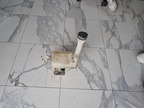 Depósito De Agua Chisgueteros Chevrolet Aveo 1.5 2018/2022 (Usado)