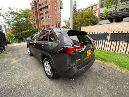 Toyota Rav 4 2.0 At 4x2 Como Nueva! Sin Pico Y Placa!