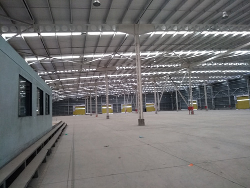Excelente Bodega En Sector Industrial - San Bernardo.