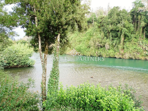 Gran Casa A Orillas De Río Toltén
