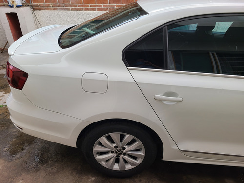Volkswagen Jetta 2.5 Trendline Tiptronic At