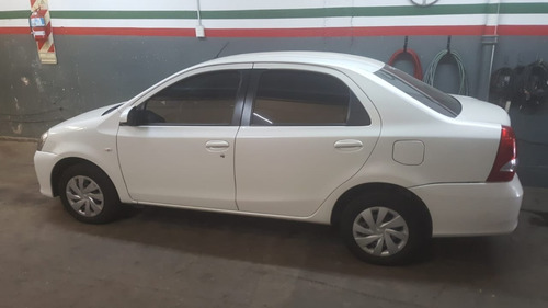 Toyota Etios 2017 1.5, Titular / Nafta / 88.000 Km