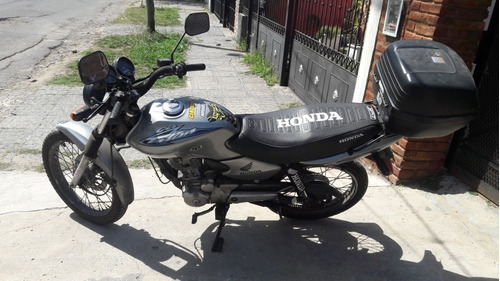 Imagen 14 de 18 de Honda Cg 125 Titan Es Año 2004