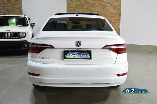 Imagem 10 de 13 de Volkswagen Jetta Comfort. 250 Tsi 1.4 Flex 16v Aut 2018