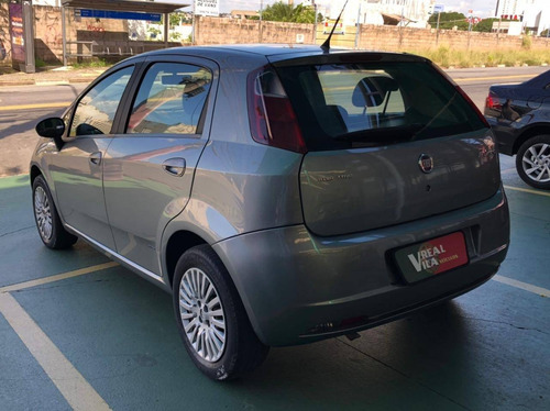 Fiat Punto 1.4 Attractive 8v Flex 4p Manual