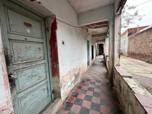 Venta Casa A Reciclar - Bella Vista - Terreno
