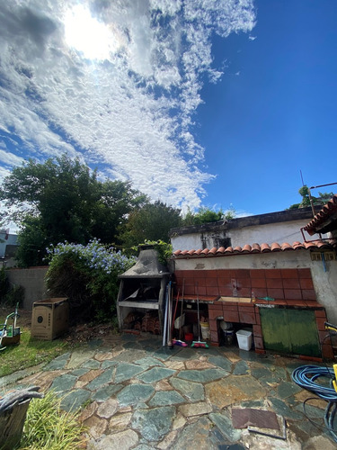 Casa Chalet En Venta En Ituzaingó, G.b.a. Zona Oeste, Argentina