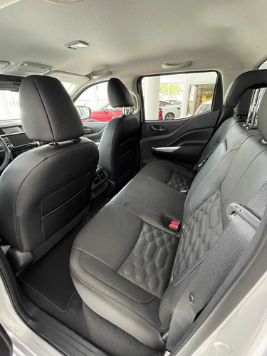 Imagen 7 de 9 de Nissan Np300 Frontier 2021 2.5 Le Tdsl 188hp D.cab. 4x4 Aut