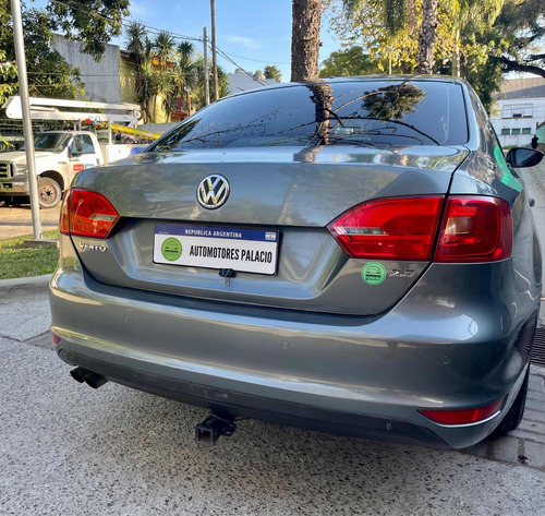 Volkswagen Vento 2.5 Luxury Tiptronic 170cv 2011