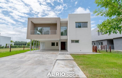 Casa Sobre Lote Al Río Con 5 Dormitorios En Venta San Juan - Villanueva