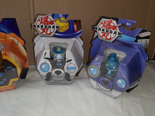 4 Figuras Bakugan Cubbo,rojo,oro,blanco Y Azul,buen Estado. (Usado)
