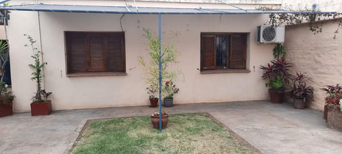 Imagen 13 de 27 de Casa En Venta De 3 Dormitorios En B° Centro America