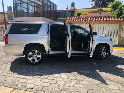 Imagen 5 de 14 de Chevrolet Suburban 5.3 Ltz V8 4wd 2da Cubo At 2015