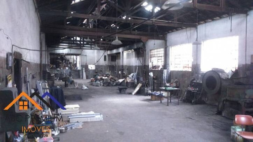 Imagem 2 de 9 de Galpão Para Locação Industrial No Campestre. 332 M² Com Trifásica 220 V - 1811
