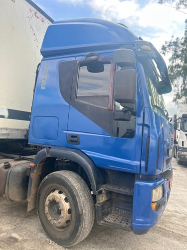Iveco Cursor 330, 4x2, Teto Alto Ano 2011