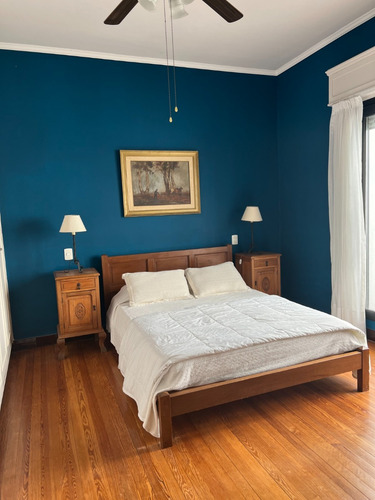 Vendo Espectacular Casa Padron Unico, En Calle Cerrada Sin Transito, 3 Dormitorios, 3 Baños, Garaje, Terrazas Y Azotea, Acepta Banco, Zona Pocitos.