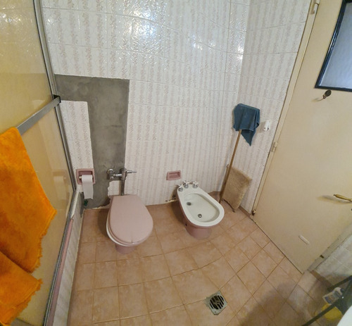 Esmeralda Al 1000 Esquina Marcelo T. Alvear Piso 3 Semipiso Al Frente Con Balcón Corrido 3 Ambientes 2/3 Dormitorios 2 Baños (completo Y Ex De Servicio). 100 M2 Palier Semiprivado. Living Y Comedor In