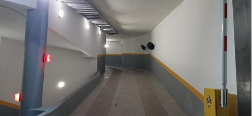 Cochera En Venta En Rosario En Zona De Tribunales