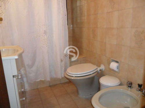 Casa Ubicada En Playa Mansa 6 Dormitorios- Ref: 4084