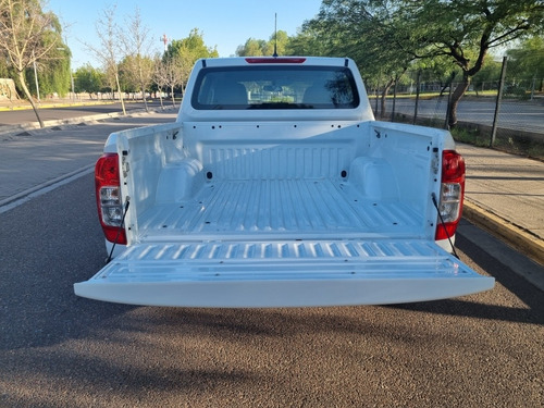 Imagen 5 de 13 de Nissan Frontier 2020 2.3 S Cd 4x2 Mt Nueva!! Permuto!!