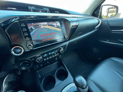 Imagen 10 de 12 de Toyota Hilux Hilux