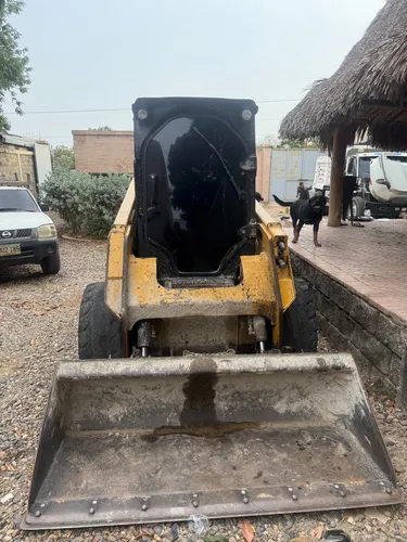 Mini Cargador Caterpillar 236d
