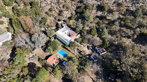 Casa En Venta, 6 Dormitorios, 5 Baños, Pileta, 4 Hectáreas. Tanti
