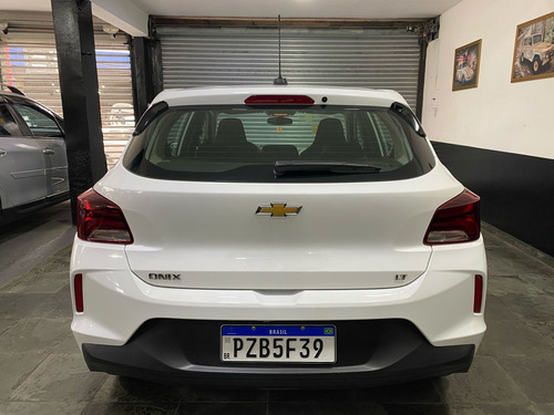 Chevrolet Onix 1.0 Lt 5p